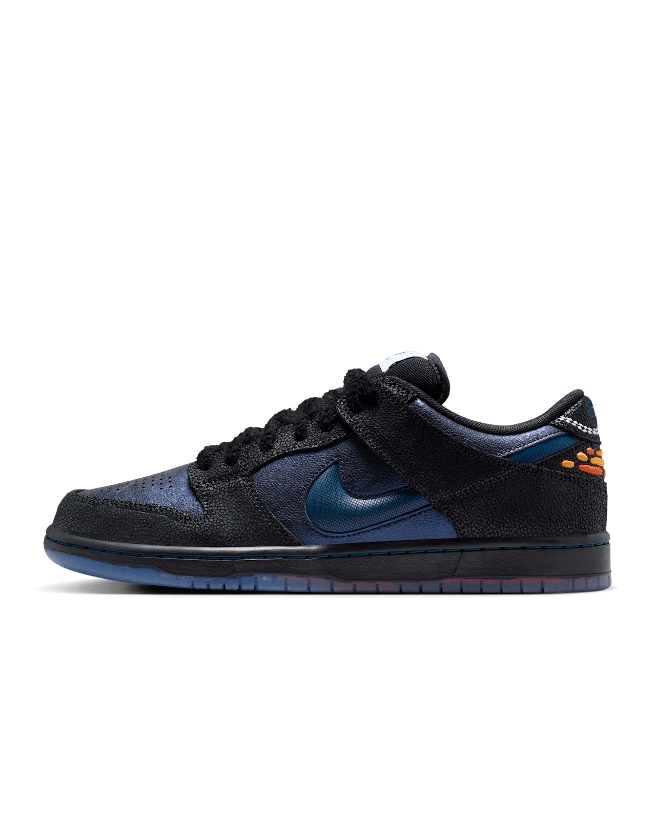 NIKE公式】Nike SB ダンク LOW x Bluetile 'Pitch Blue and Black